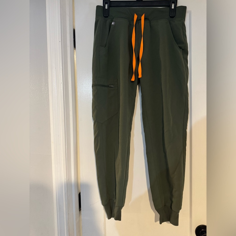 Zamora Figs Scrub Pants